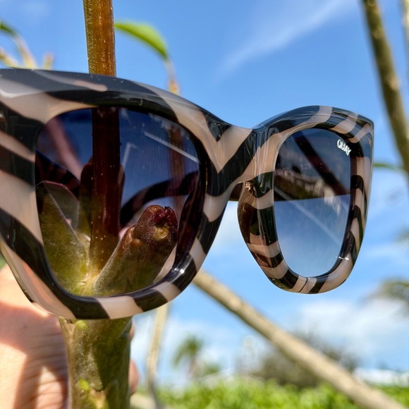 QUAY AUSTRALIA After Hours Bevel Zebra Stripe Frame Smoke Lens Sunglasses 100% U - Picture 14 of 16
